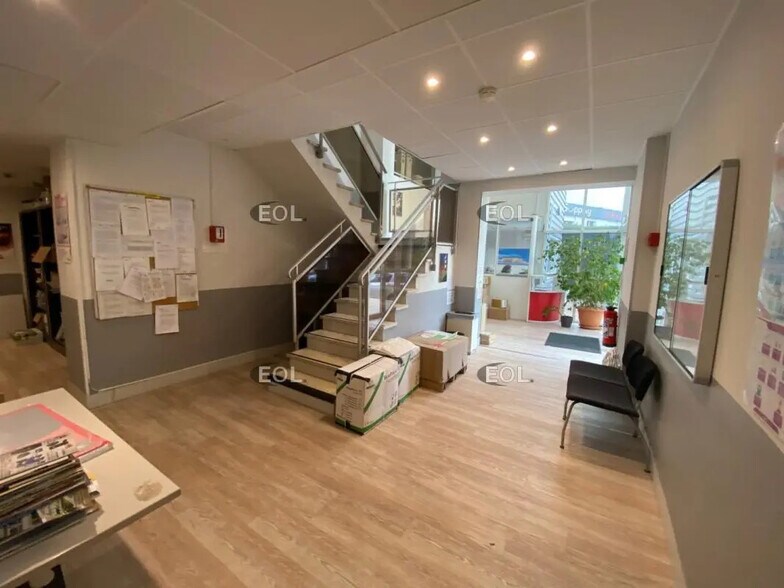 Bureau dans Aix-en-Provence à louer - Photo de l’immeuble – Image 3 sur 9