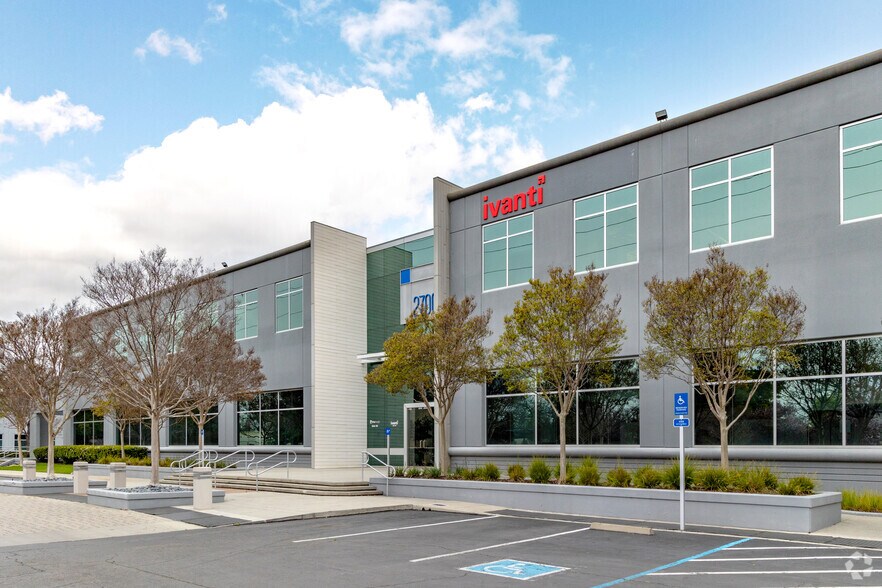 2700 Zanker Rd, San Jose, CA à vendre - Photo de l’immeuble – Image 2 sur 11