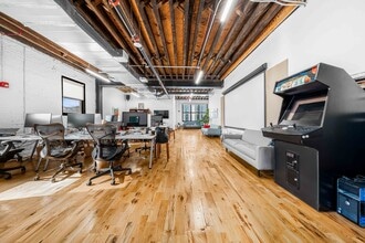 573-575 Sackett St, Brooklyn, NY à louer Photo intérieure– Image 2 sur 3