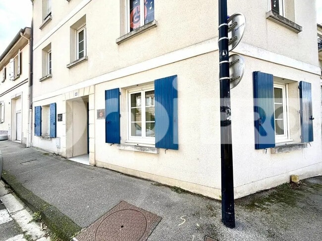 Plus de détails pour 16 Rue Des Veneurs, Compiègne - Local d'activités à louer