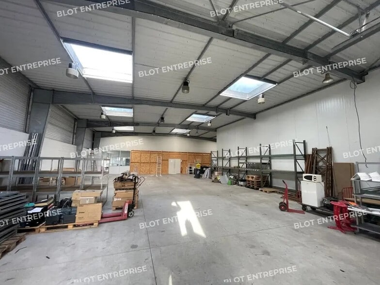 Bureau dans Lanester à louer - Photo de l’immeuble – Image 3 sur 8