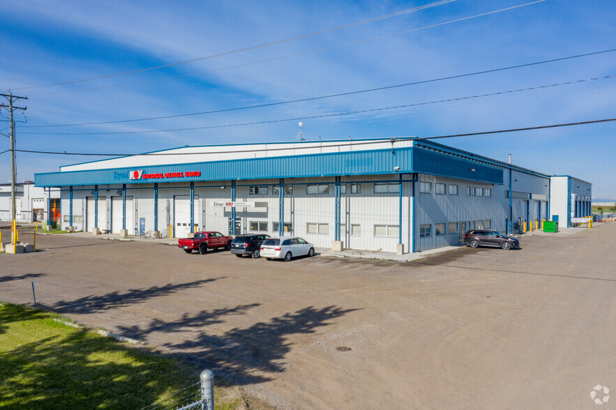 6771 84th St SE, Rocky View No 44, AB à louer - Photo principale – Image 1 sur 4