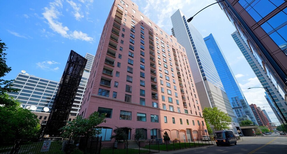 345 N Canal St, Chicago, IL à louer - Vidéo sur l’annonce professionnelle – Image 2 sur 14