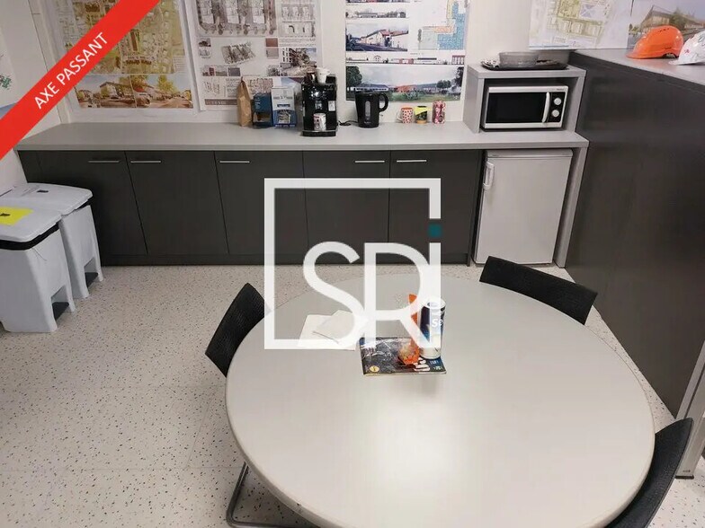 Bureau dans Clermont-Ferrand à louer - Photo de l’immeuble – Image 2 sur 7