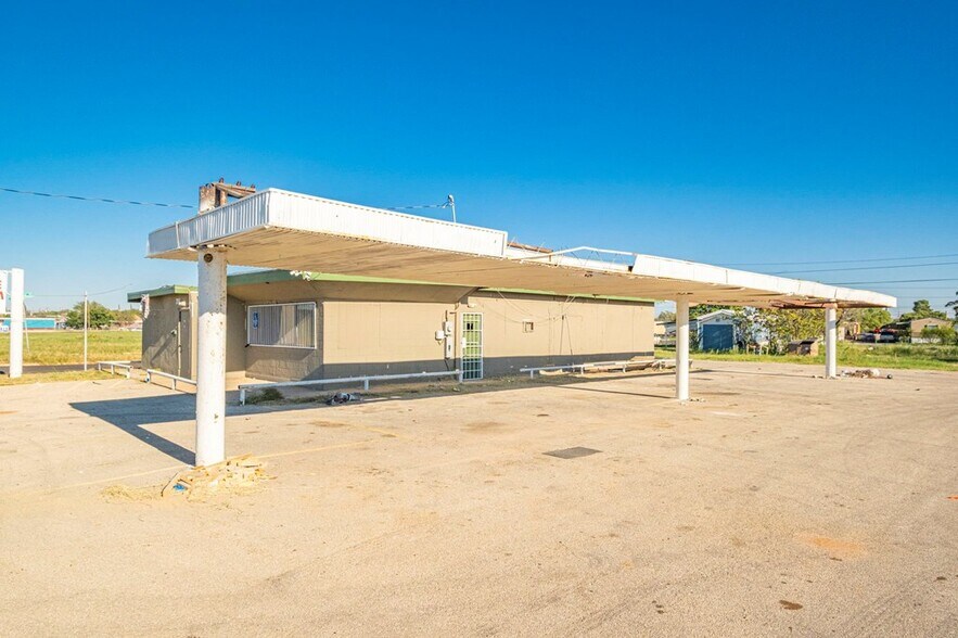 216 E MLK Jr St, Odessa, TX à vendre - Photo de l’immeuble – Image 2 sur 12