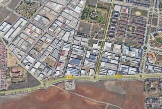 Plus de détails pour Avenida Hacienda San Antonio, SEVILLA - Industriel/Logistique à louer