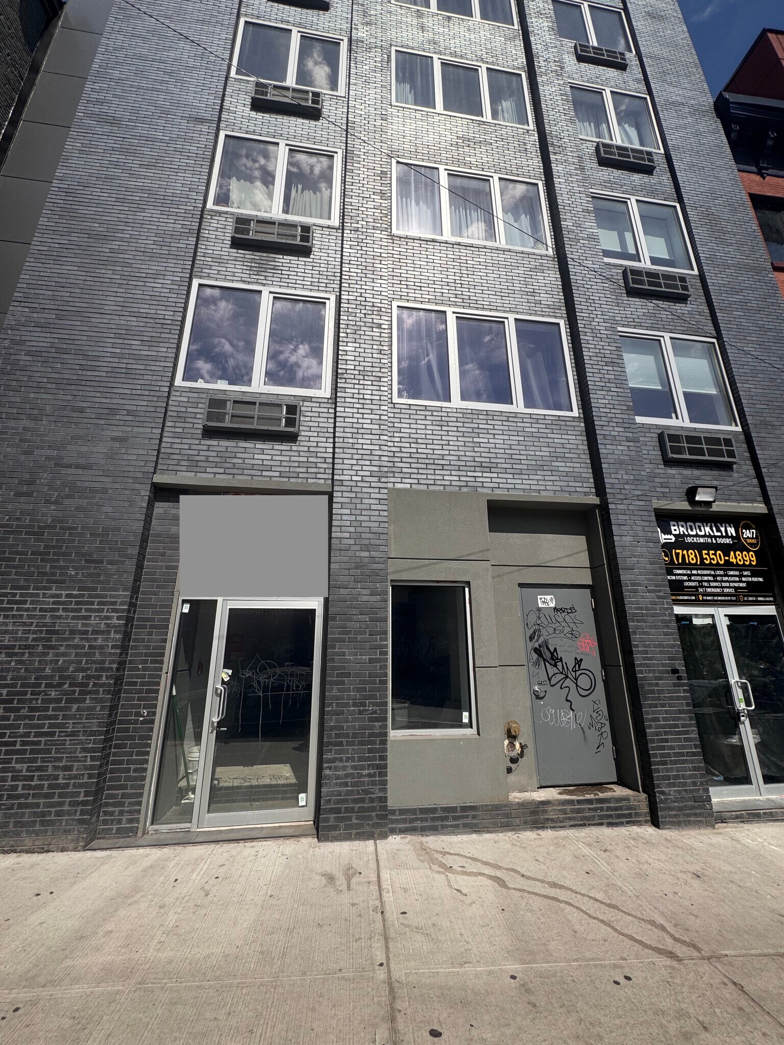170 Marcy Ave, Brooklyn, NY à louer Photo de l’immeuble– Image 1 sur 7