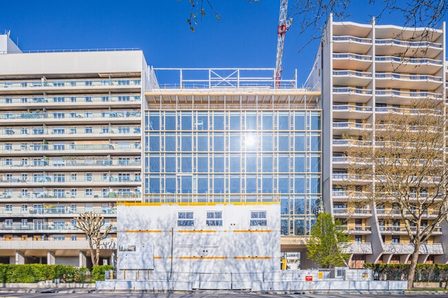 Plus de détails pour 56 Quai de Dion Bouton, Puteaux - Bureau, Local commercial à louer