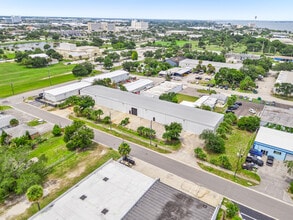 716 Columbus Ave, Melbourne, FL à louer Aérien– Image 2 sur 37