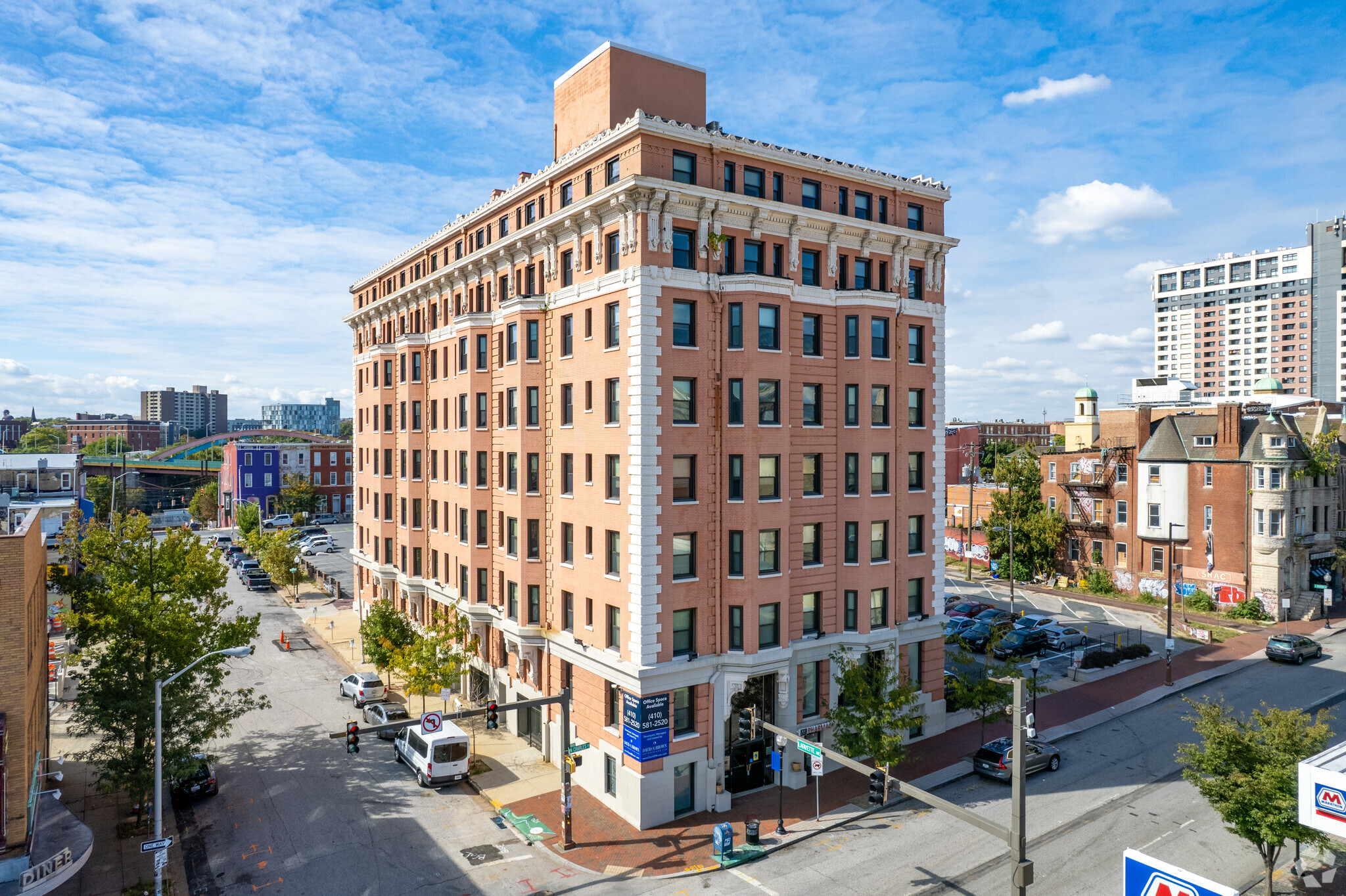 1800 N Charles St, Baltimore, MD à louer Photo de l’immeuble– Image 1 sur 6