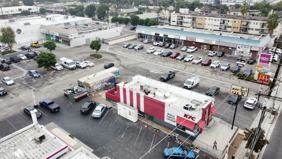 8622-8634 Balboa Blvd, Northridge, CA à louer - Photo de l’immeuble – Image 3 sur 9