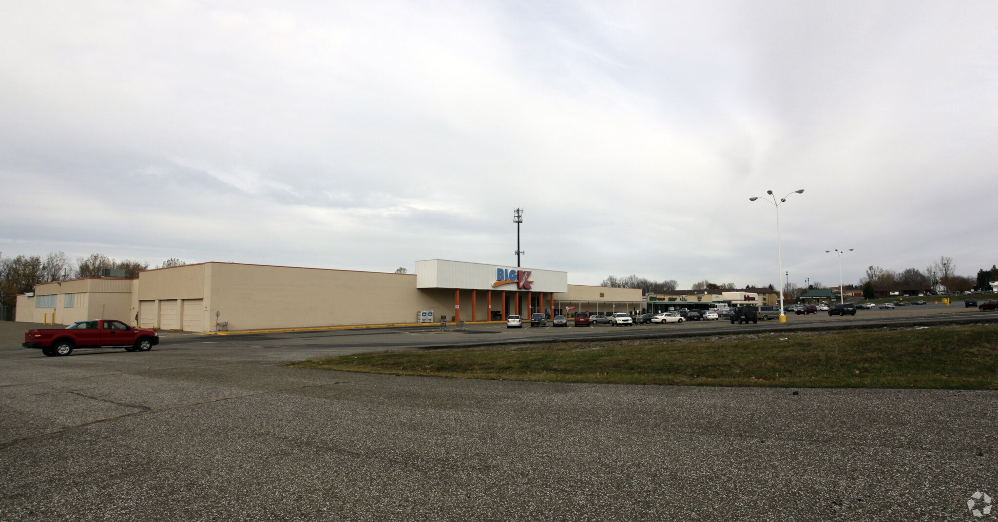 1324-1424 E Grandview Blvd, Erie, PA à louer Photo principale– Image 1 sur 41