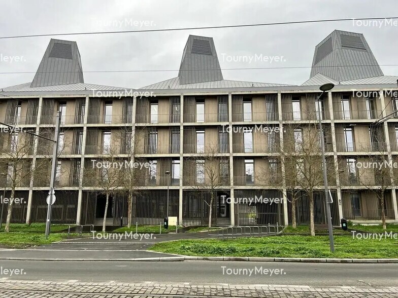 Bureau dans Bordeaux à louer - Photo de l’immeuble – Image 1 sur 7
