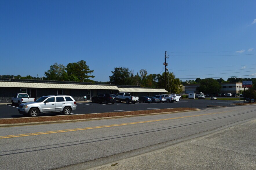 1020-1042 Commerce Blvd, Pelham, AL à louer - Photo de l’immeuble – Image 2 sur 5