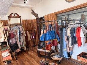 19458 Ventura Blvd, Tarzana, CA à louer Photo intérieure– Image 1 sur 4