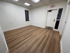 3980 Chicago Dr SW, Grandville, MI à louer Photo intérieure– Image 2 sur 14