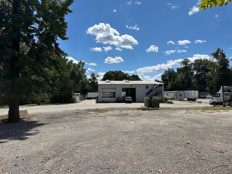 8271 Brock Bridge Rd, Laurel, MD à louer - Photo de l’immeuble – Image 3 sur 31