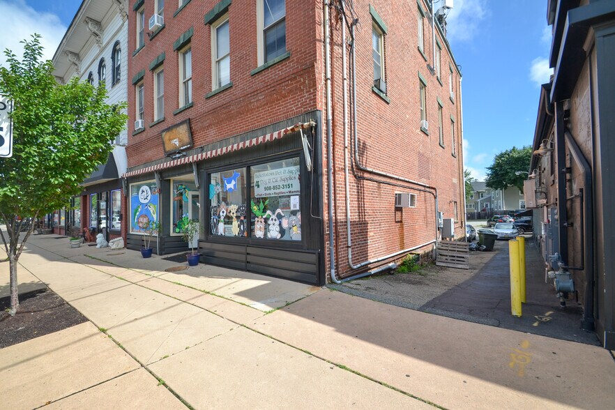 141-143 Main St, Hackettstown, NJ à vendre - Photo de l’immeuble – Image 2 sur 27