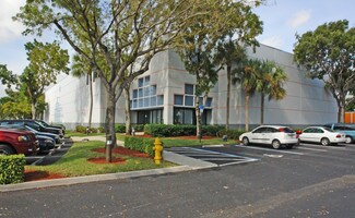 Plus de détails pour 1071-1077 SW 30th Ave, Deerfield Beach, FL - Industriel/Logistique à louer