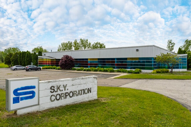 Plus de détails pour 901 Highview Dr, Webberville, MI - Industriel/Logistique à vendre