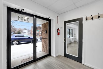 3301 Rhode Island Ave, Mount Rainier, MD à vendre Photo intérieure– Image 2 sur 17