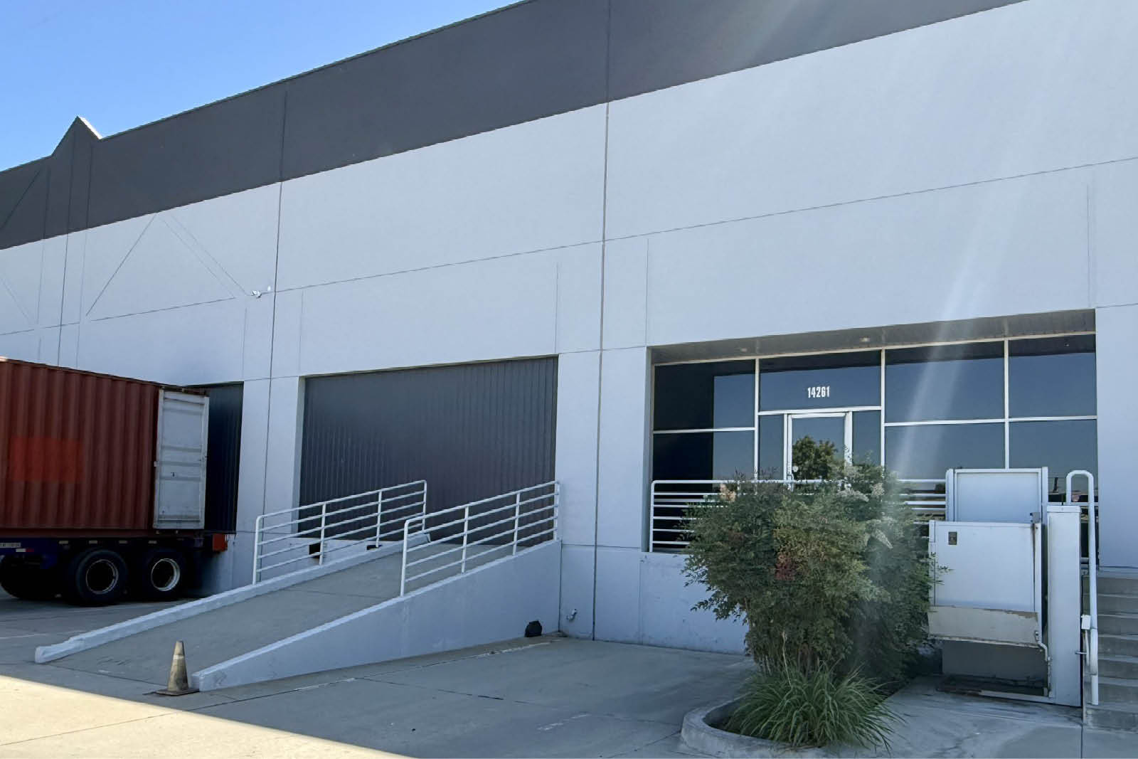 14287-14291 Don Julian Rd, City of Industry, CA à louer Photo de l’immeuble– Image 1 sur 1