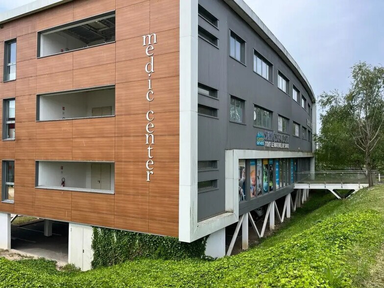 Bureau dans Chalon-sur-Saône à louer - Photo de l’immeuble – Image 2 sur 3