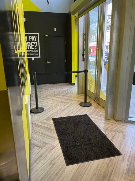 499 Queen St W, Toronto, ON à vendre - Photo intérieure – Image 2 sur 9