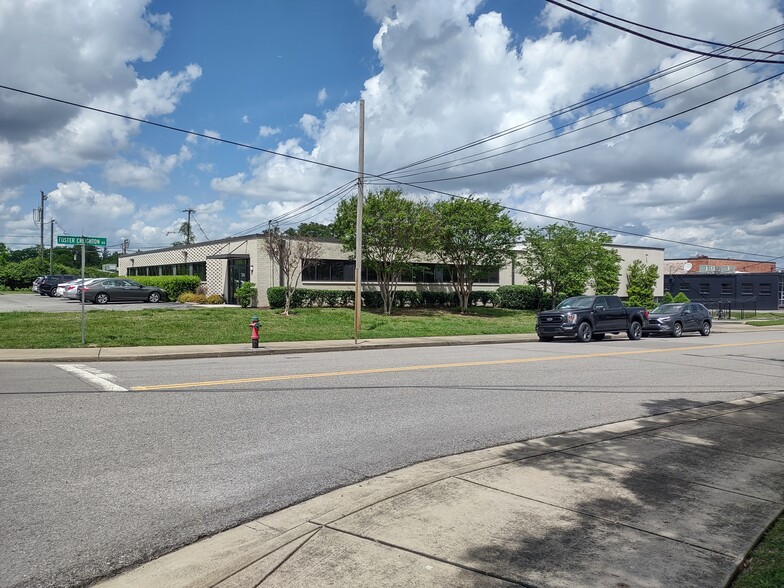 608 Norris Ave, Nashville, TN à louer - Photo de l’immeuble – Image 1 sur 14