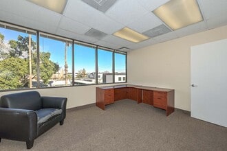 77 E Columbus Ave, Phoenix, AZ à louer Photo de l’immeuble– Image 2 sur 9