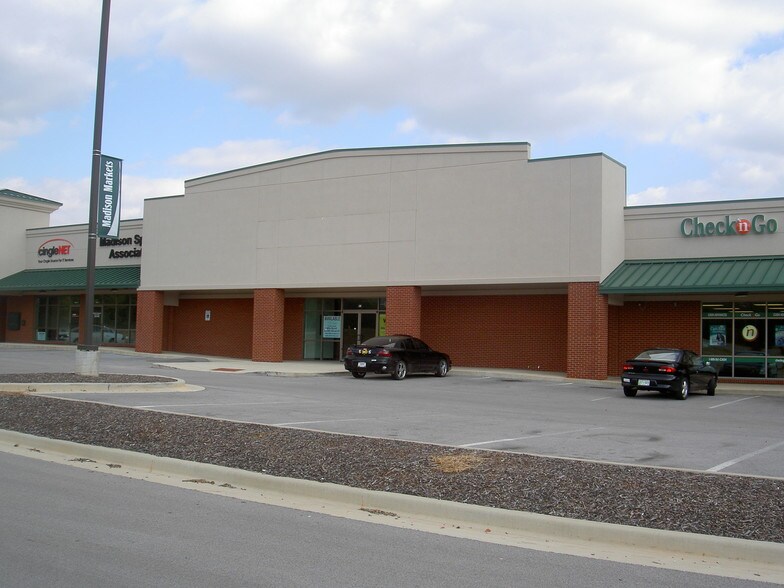 97 Hughes Rd, Madison, AL à louer - Photo de l’immeuble – Image 3 sur 5