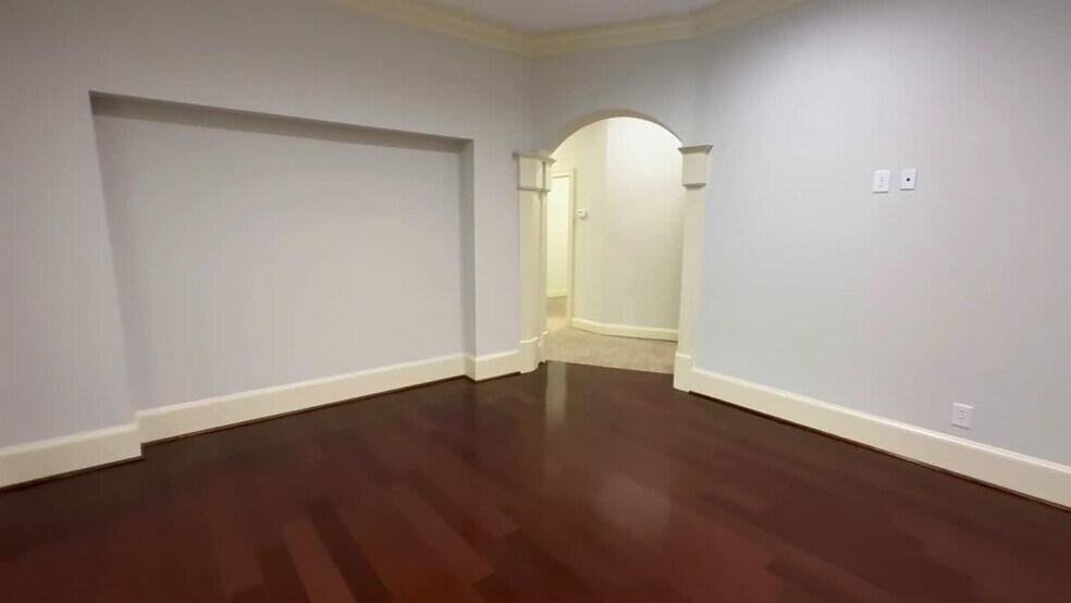 5400 Laurel Springs Pky, Suwanee, GA à louer - Vidéo sur l’annonce professionnelle – Image 2 sur 18