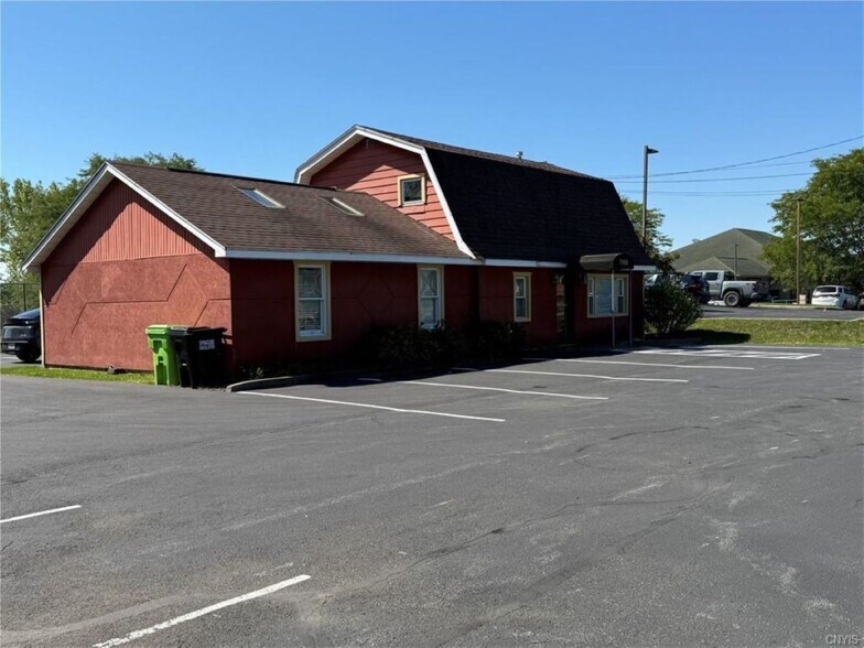 5998 State Route 31, Cicero, NY à vendre - Photo de l’immeuble – Image 1 sur 15