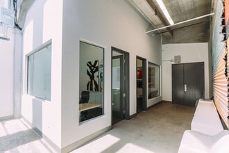 2744 E 11th St, Oakland, CA à louer Photo intérieure– Image 2 sur 5