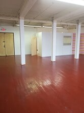 208 S Pulaski St, Baltimore, MD à louer Photo intérieure– Image 1 sur 13