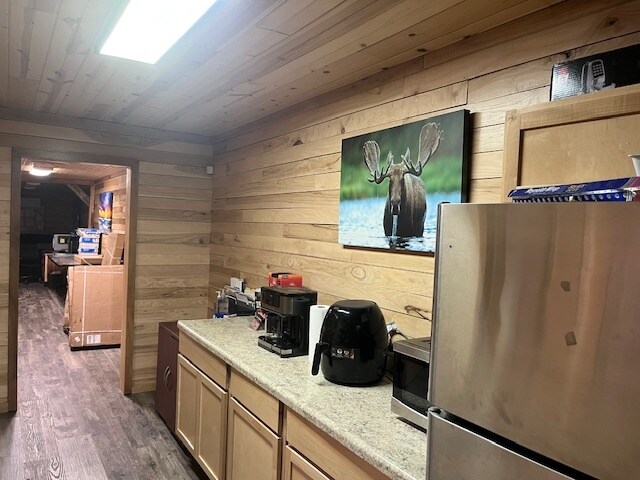 710 Sol Morris Ave, White Pigeon, MI à louer - Photo de l’immeuble – Image 2 sur 15