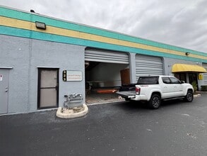 4990 SW 52nd St, Fort Lauderdale, FL à louer Photo de l’immeuble– Image 1 sur 7