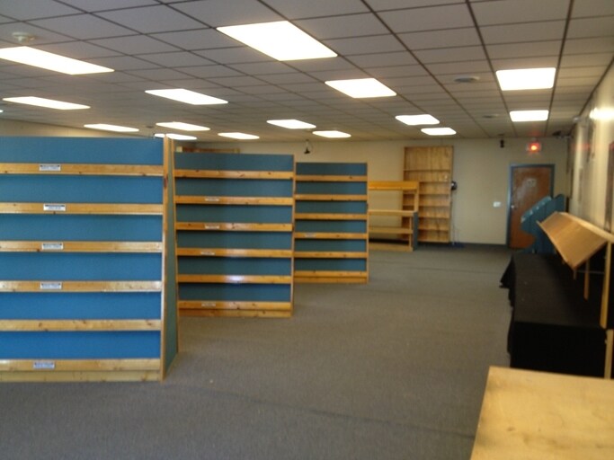 375 Stone Rd, Greece, NY à louer - Photo de l’immeuble – Image 2 sur 9