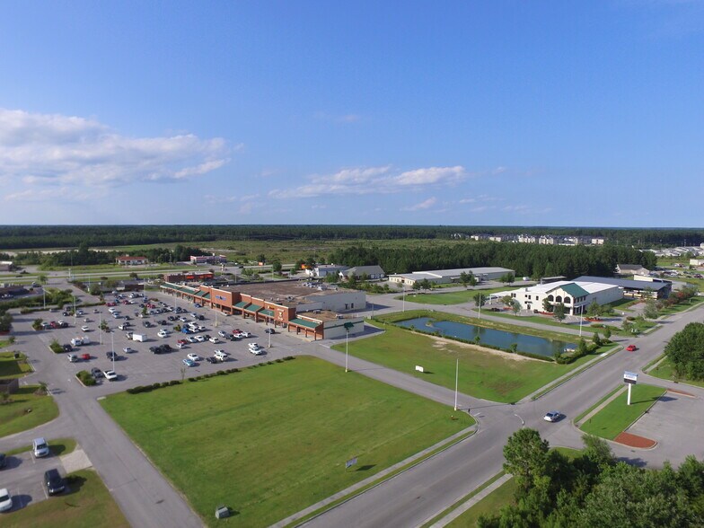 2188-2222 Gum Branch Rd, Jacksonville, NC à louer - Photo de l’immeuble – Image 2 sur 3