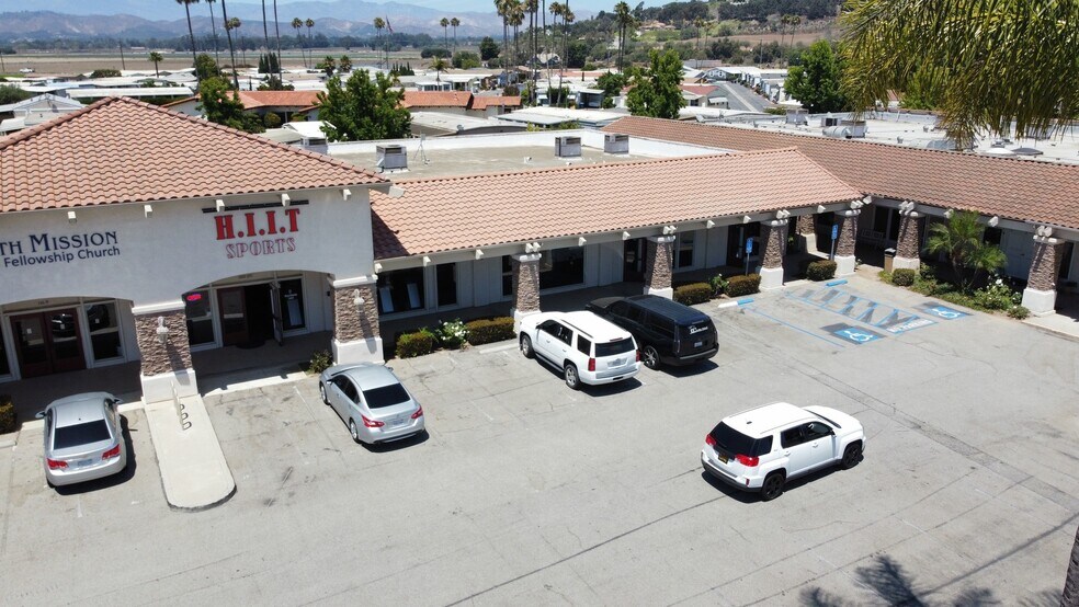 1365-1371 Del Norte Rd, Camarillo, CA à louer - Photo de l’immeuble – Image 3 sur 10