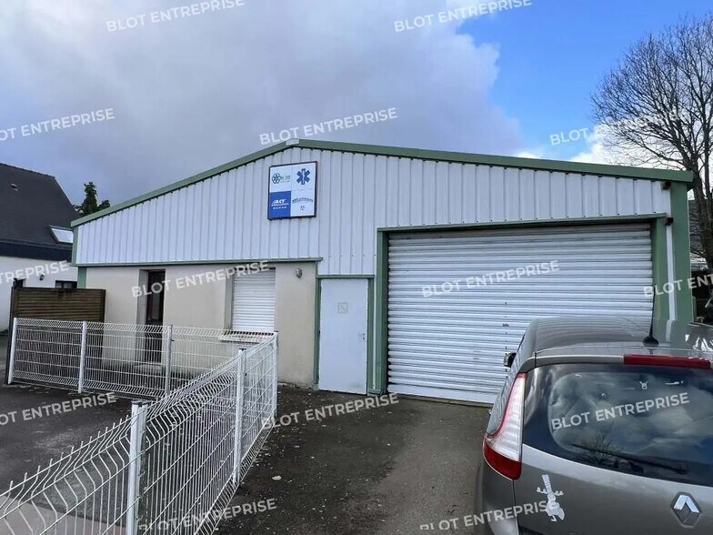 Local d'activités dans Chantepie à vendre - Photo de l’immeuble – Image 3 sur 3