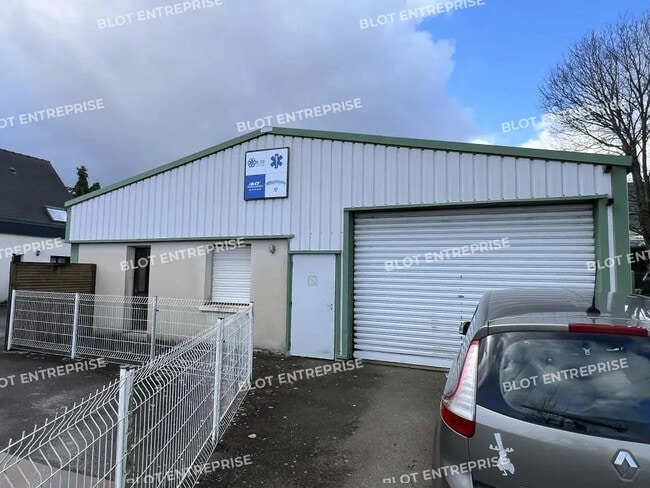 Plus de détails pour Local d’activités à vendre