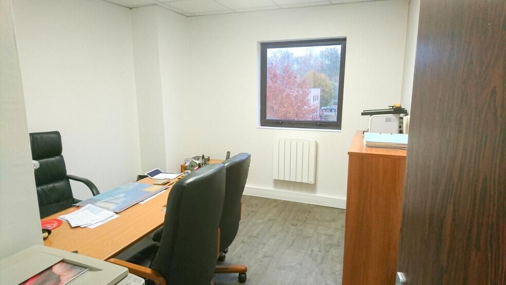 Bureau dans Bailly à louer - Photo intérieure – Image 1 sur 4