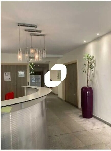 Bureau dans Levallois-Perret à louer - Photo de l’immeuble – Image 2 sur 3