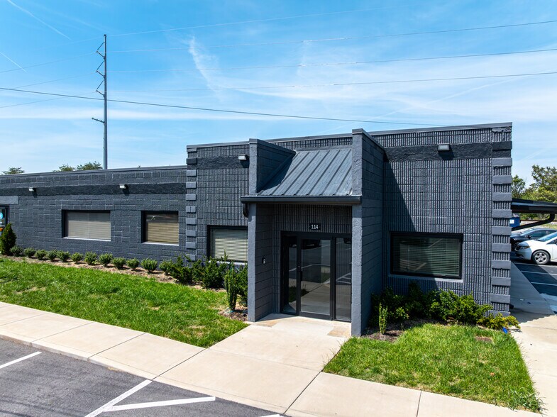 110-114 Taylor Industrial Blvd, Hendersonville, TN à louer - Photo de l’immeuble – Image 1 sur 3