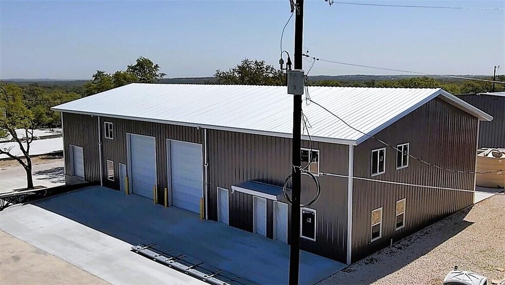 15210 Fitzhugh Rd, Austin, TX à vendre - Photo de l’immeuble – Image 2 sur 14