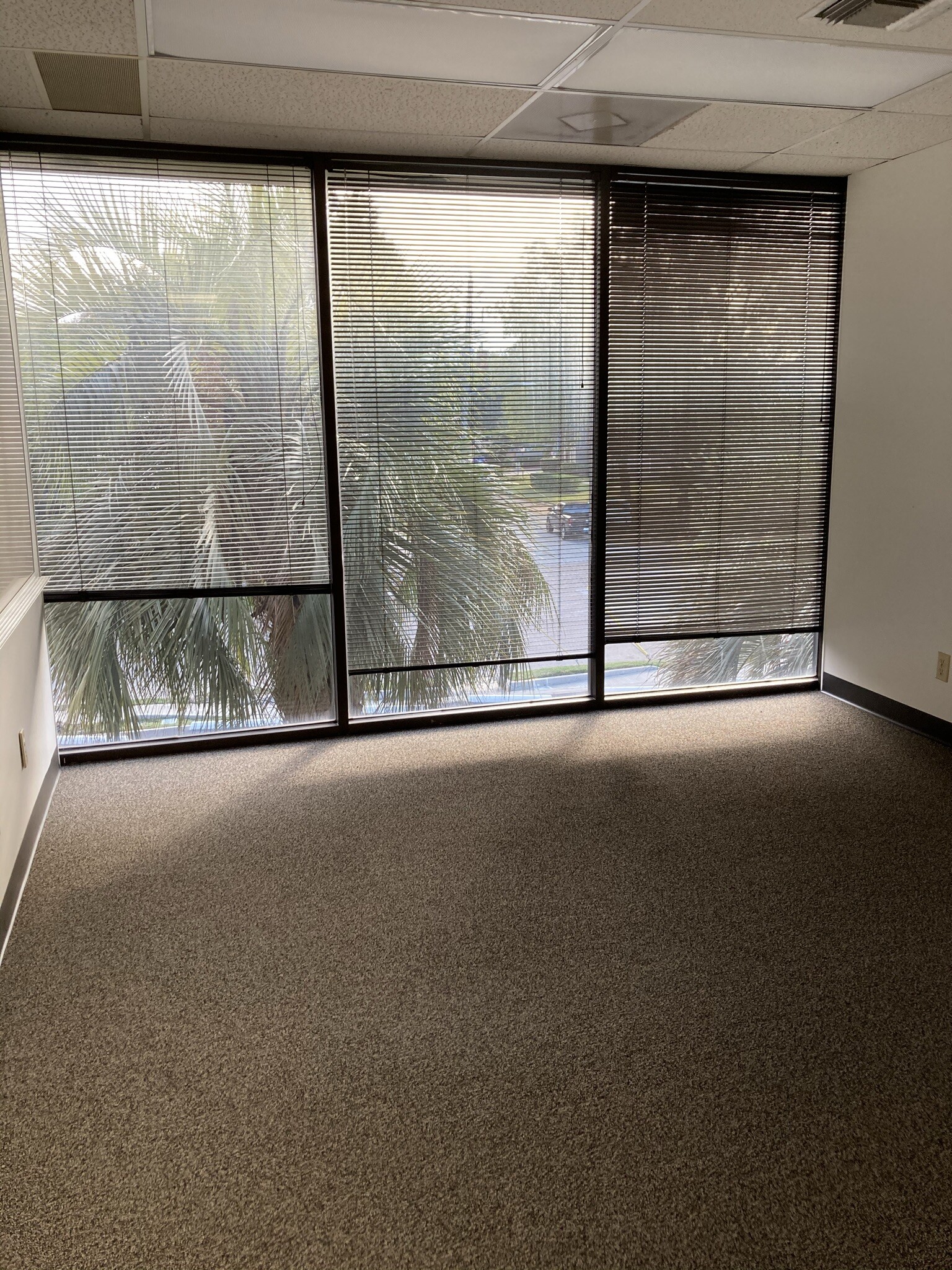 6720 Sands Point Dr, Houston, TX à louer Photo de l’immeuble– Image 1 sur 1