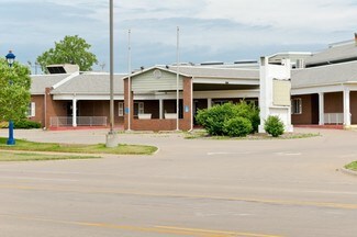 Plus de détails pour 2300 Lincoln Way, Clinton, IA - Hôtellerie à vendre