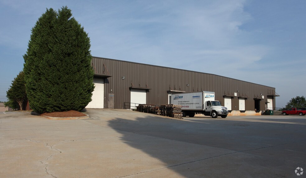 593 Sigman Rd NE, Conyers, GA à louer - Photo de l’immeuble – Image 2 sur 10