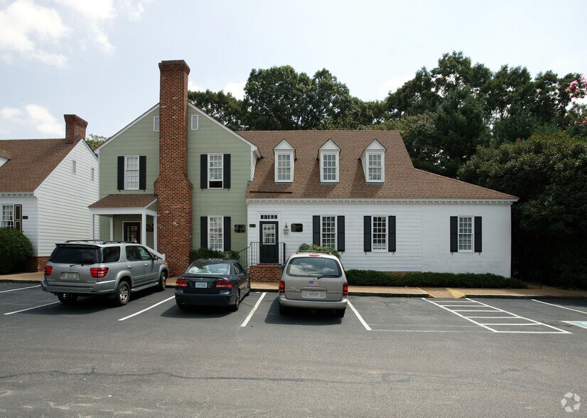 9017 Forest Hill Ave, Richmond, VA à louer - Photo de l’immeuble – Image 2 sur 3